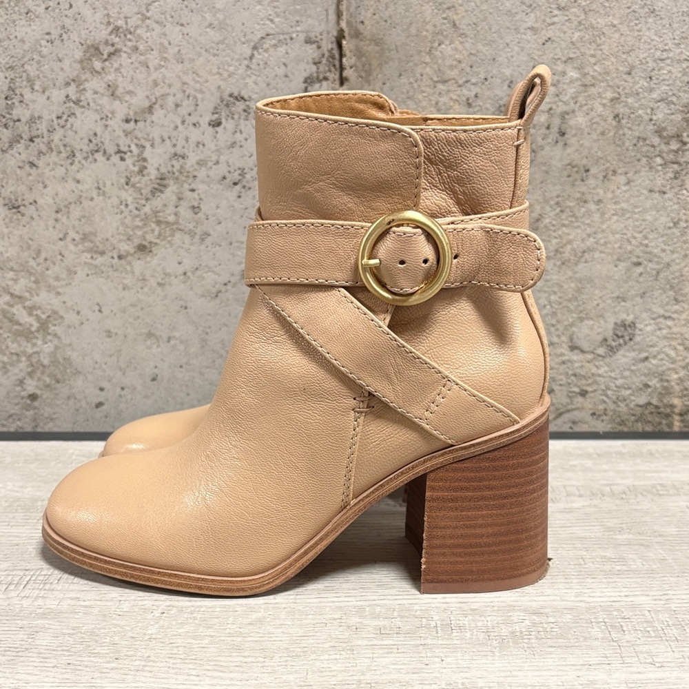 Crown Vintage Crème Ankle Boots with Buckle & Zipper